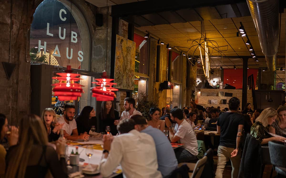https://achos-media.s3.eu-west-3.amazonaws.com/clubhaus/clubhaus-restaurant-barcelona.jpg
